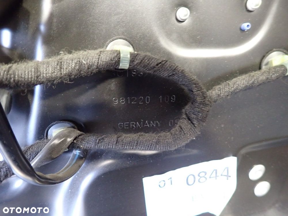 DRZWI PRAWY PRZÓD VOLKSWAGEN PASSAT B6 - 8