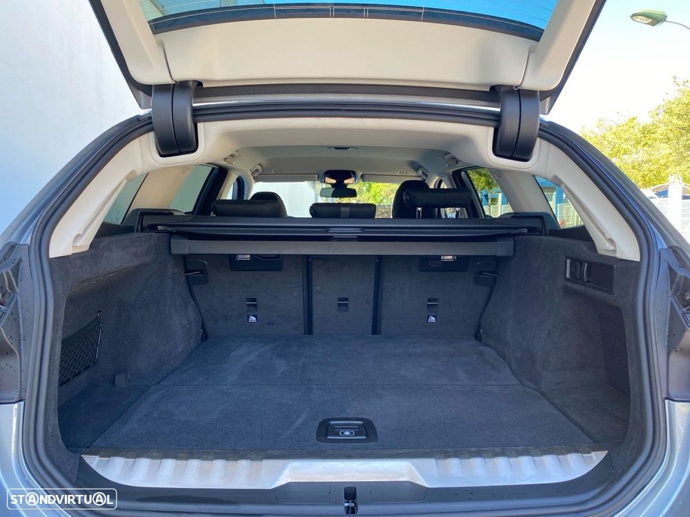 BMW 330 e Auto - 21