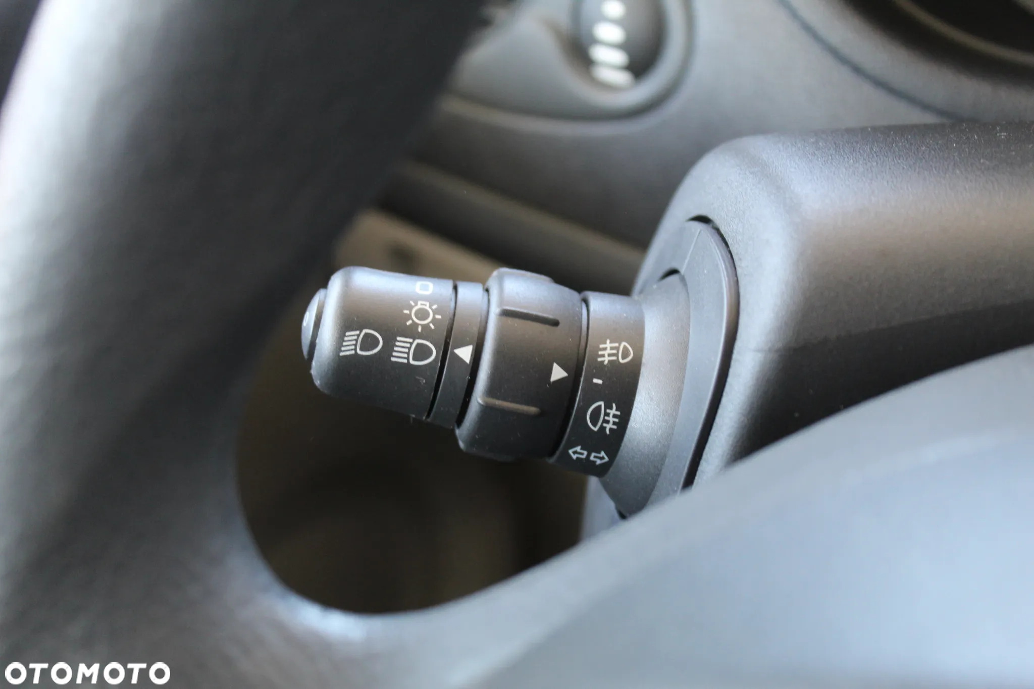 Renault Clio 1.2 16V Alize - 19