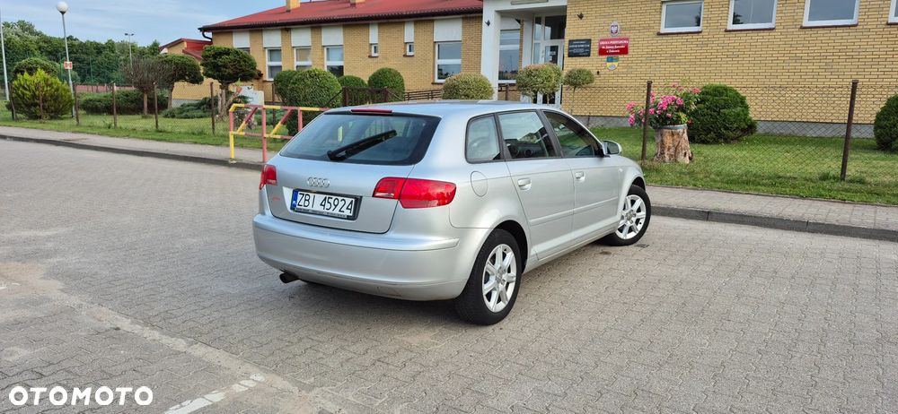 Audi A3 Sportback - 4