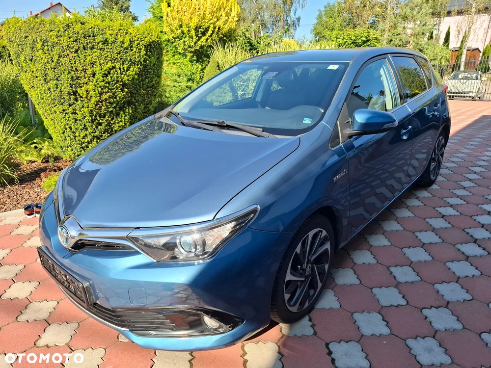 Toyota Auris 1.8 HSD Luna - 2