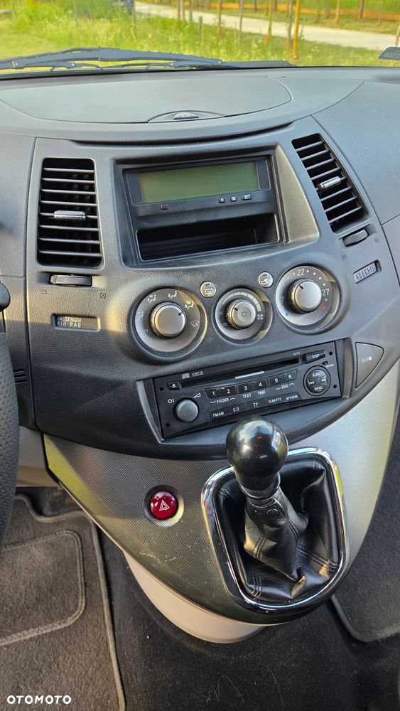 Mitsubishi Grandis 2.0 DID Intense - 27