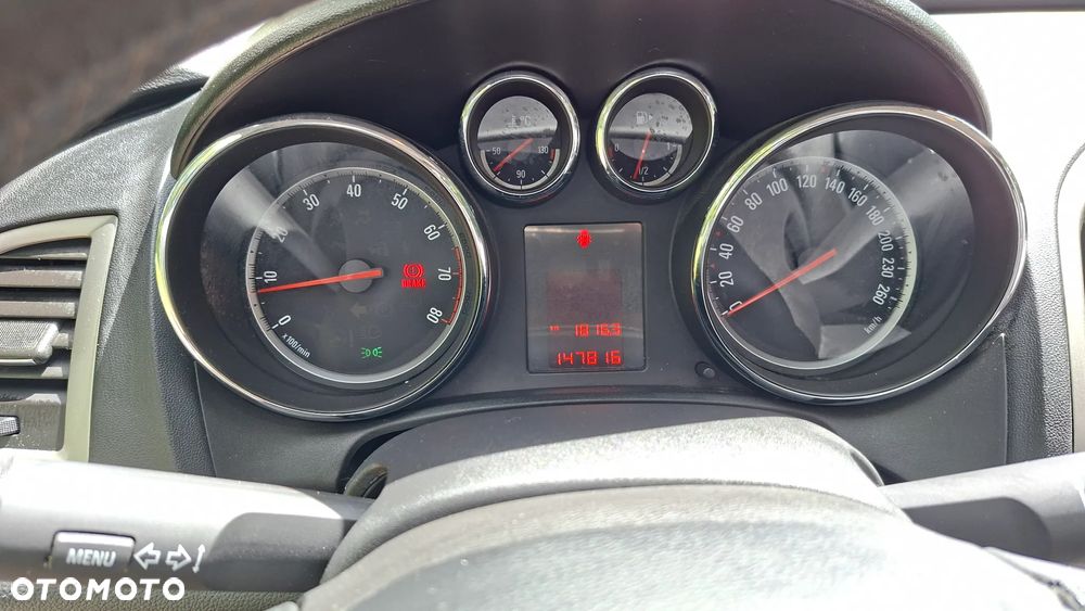 Opel Astra 1.4 Turbo Innovation - 11