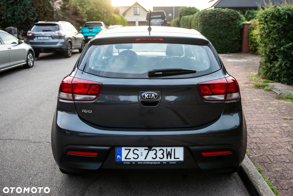 Kia Rio 1.2 L Business Line - 13