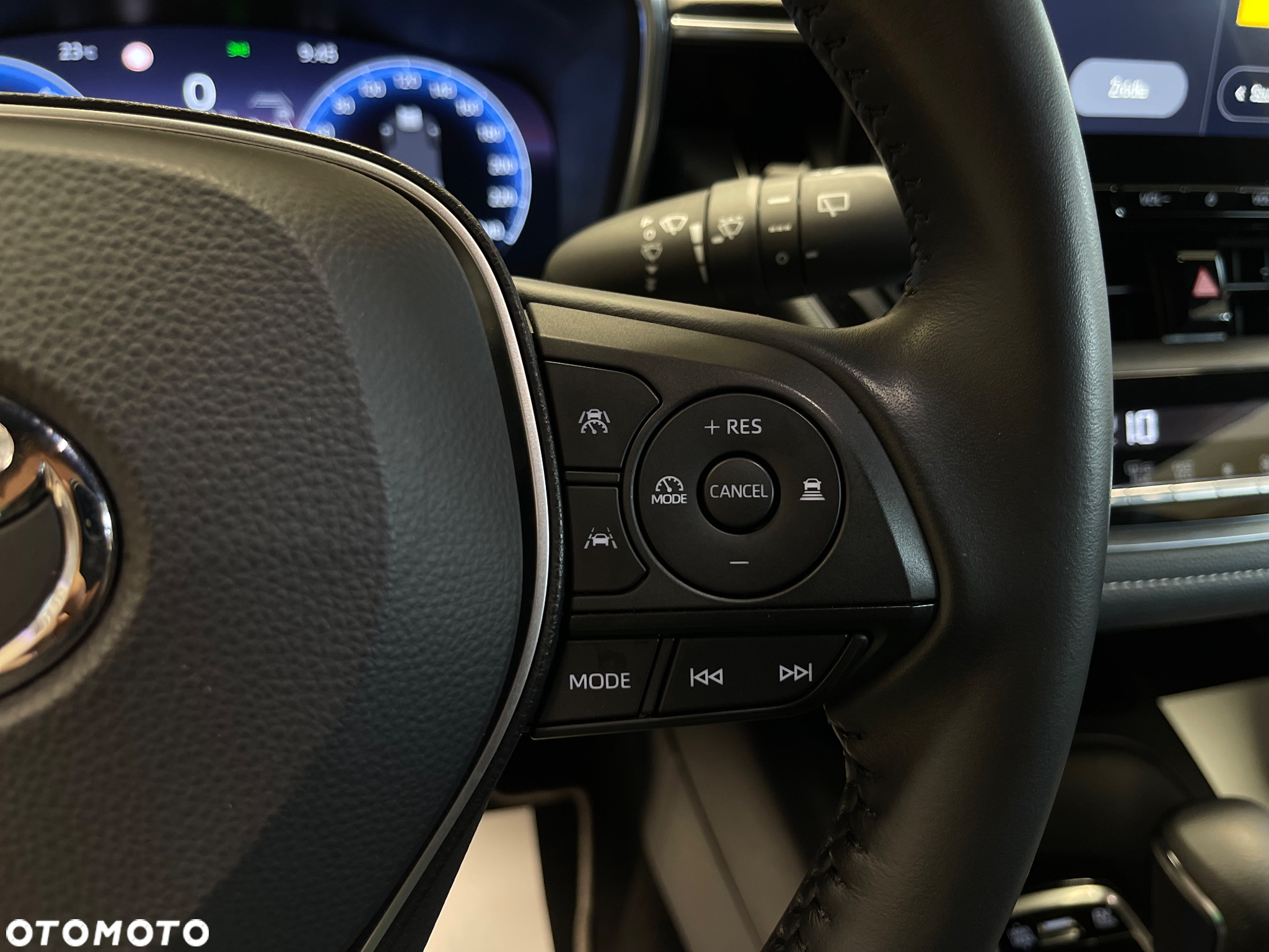Toyota Corolla 1.8 Hybrid Comfort - 16