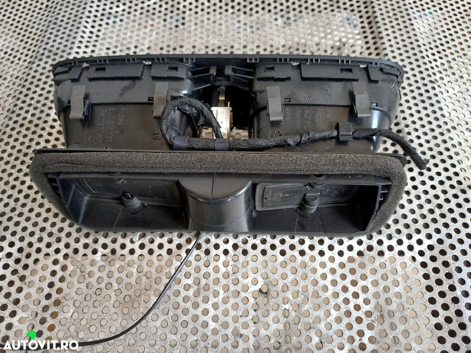 Grile Grila Ventilatie Centrala Bord Vw Golf 6 Vl - Dezmembrez Arad - 9