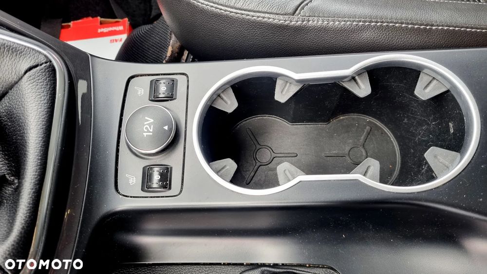 Ford Kuga 2.0 TDCi 2x4 Titanium - 30