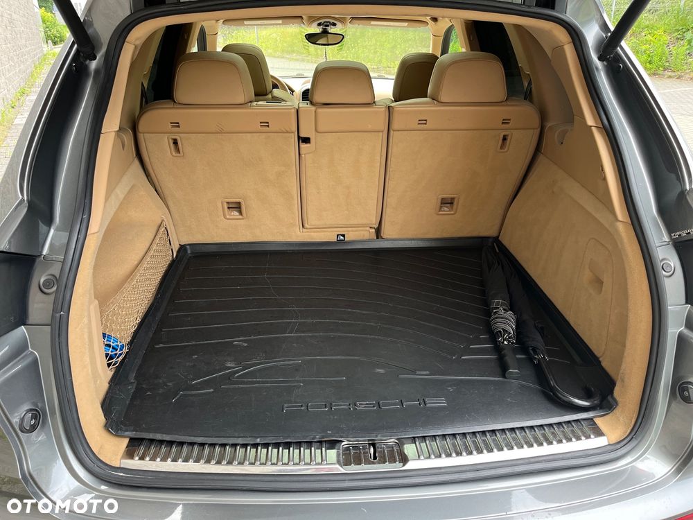 Porsche Cayenne S Platinum Edition - 33