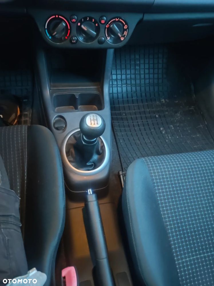 Suzuki Swift - 13