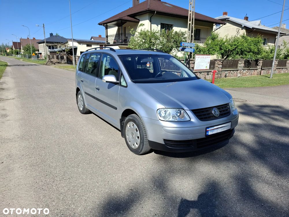 Volkswagen Touran 1.6 Basis - 2