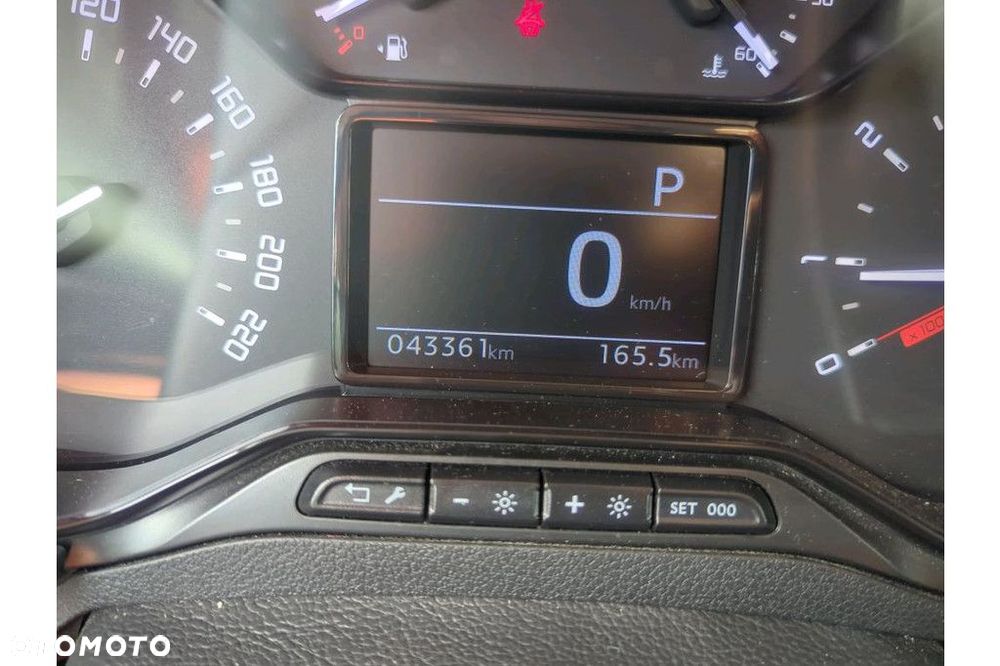 Toyota ProAce 1.2 D-4t 130KM A/t Long Furgonbrygactive - 12