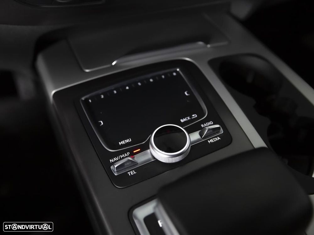 Audi Q7 3.0 TDI quattro S-line Tiptronic 7L - 36