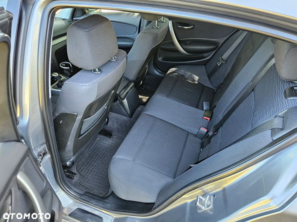 BMW Seria 1 - 17