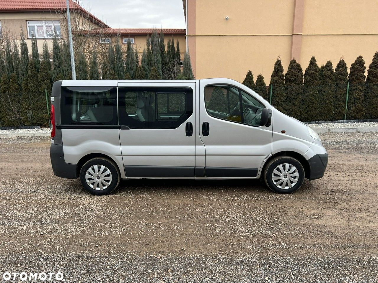 Opel Vivaro - 4