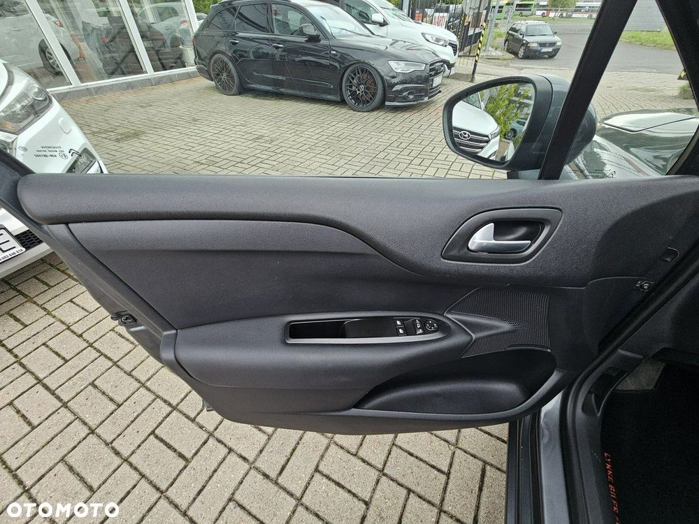 Citroën C4 VTi 95 Attraction - 31