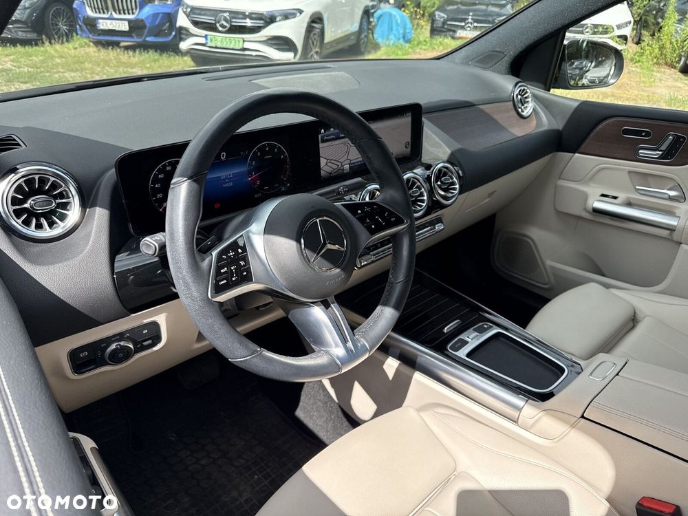 Mercedes-Benz Klasa B 220 4-Matic mHEV Progressive 8G-DCT - 10