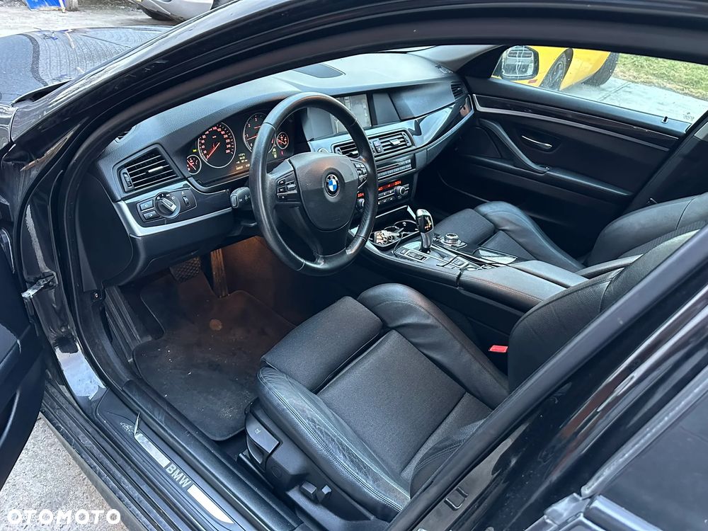 BMW Seria 5 530d xDrive - 6
