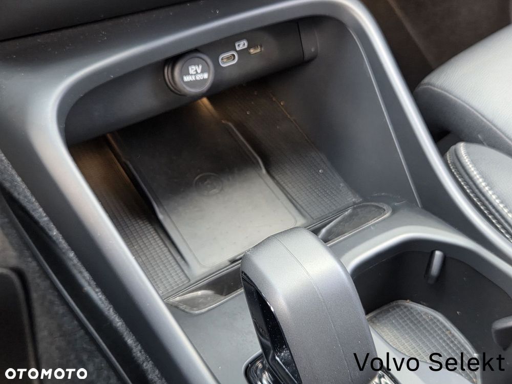 Volvo XC 40 - 22