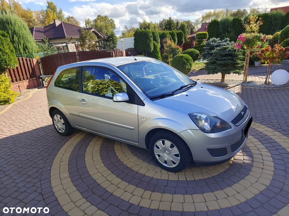 Ford Fiesta 2008 photo 2