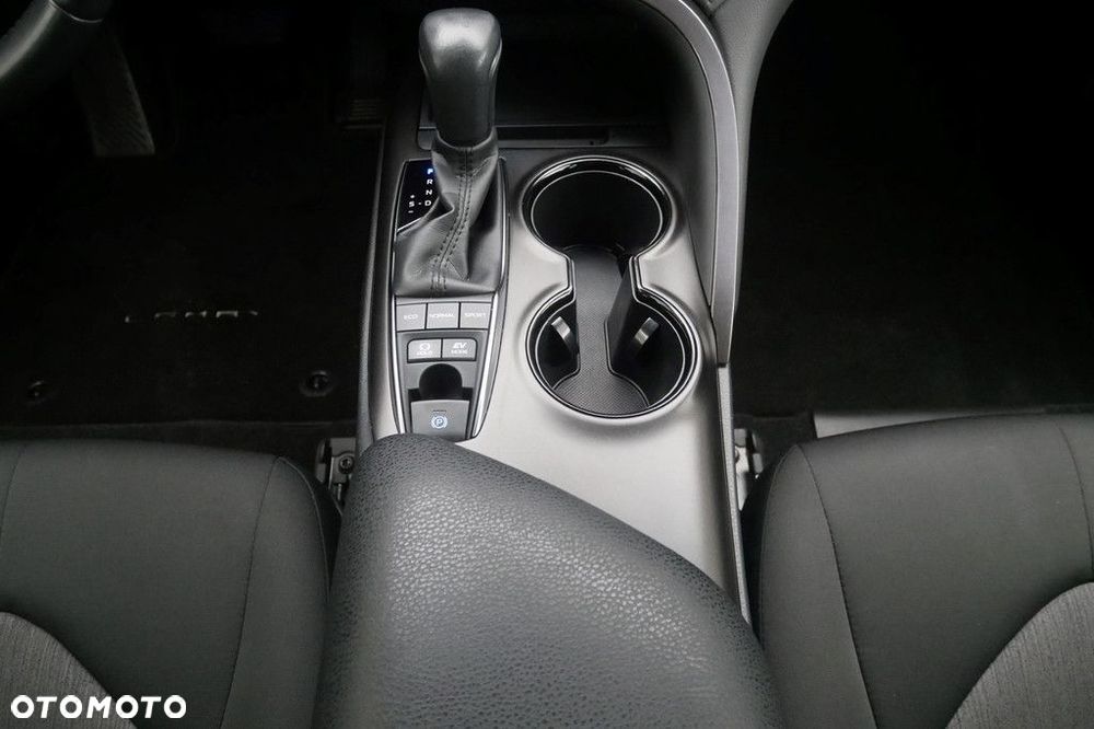 Toyota Camry 2.5 Hybrid Comfort CVT - 11