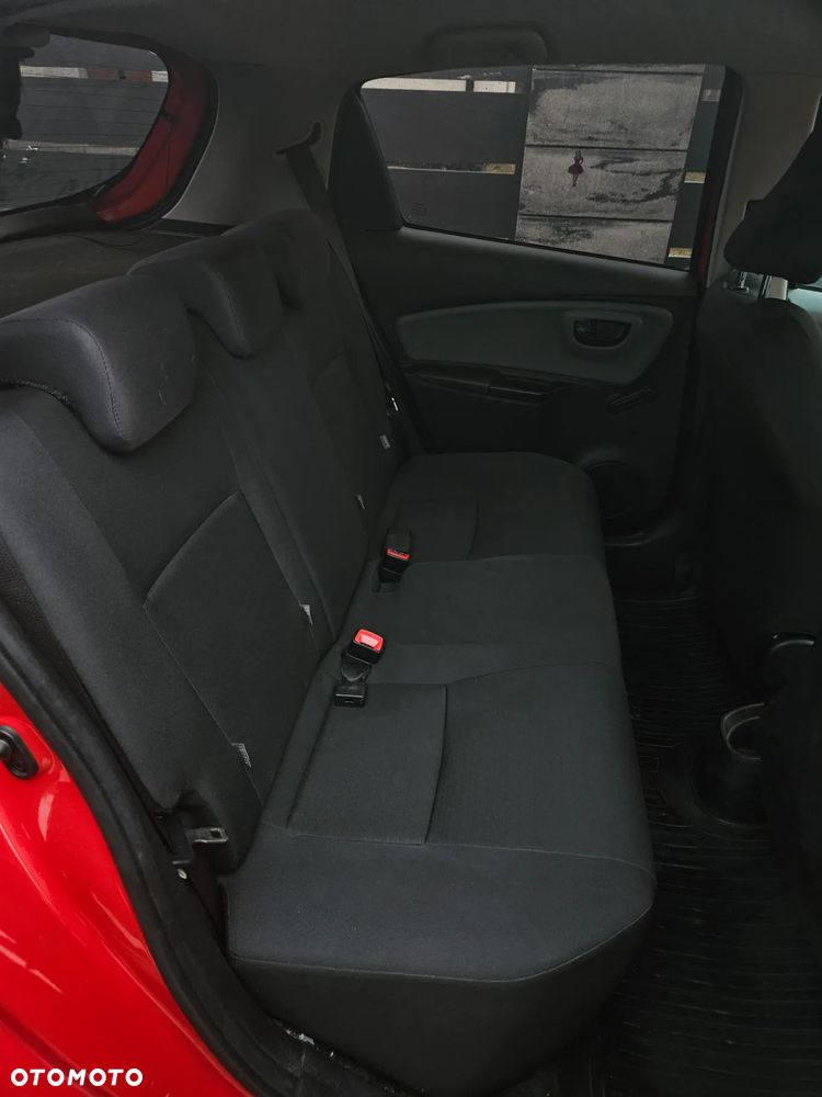 Toyota Yaris 1.0 Active - 11
