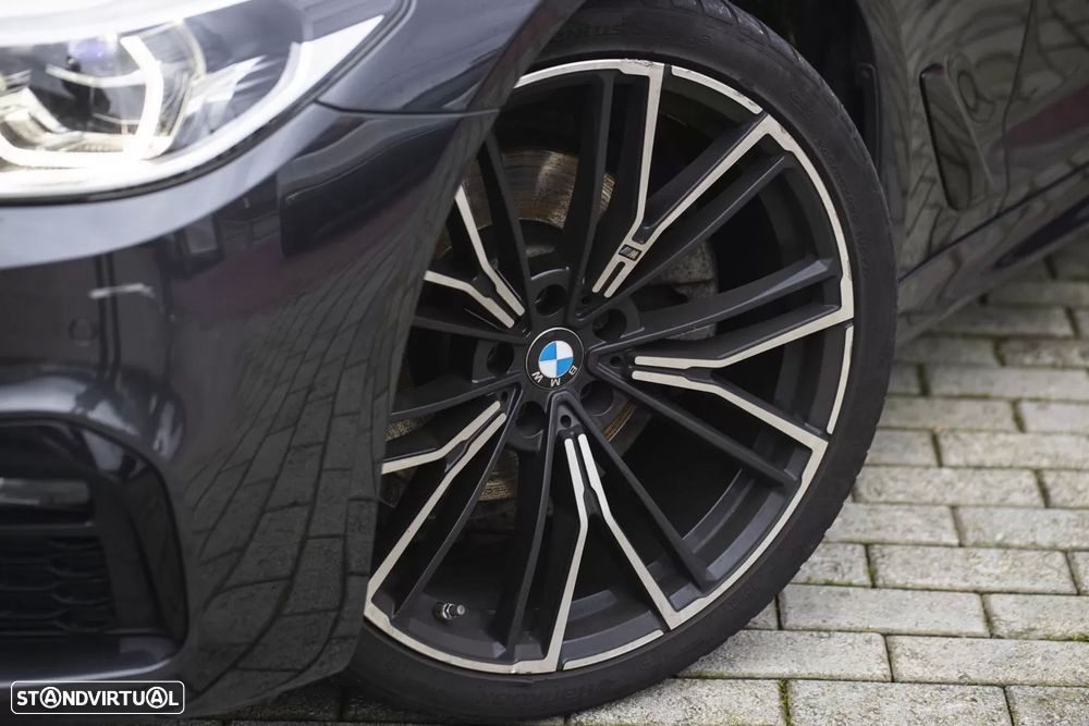 BMW 520 d Pack Desportivo M Auto - 5