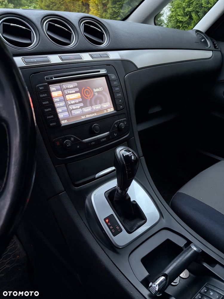 Ford Galaxy - 15