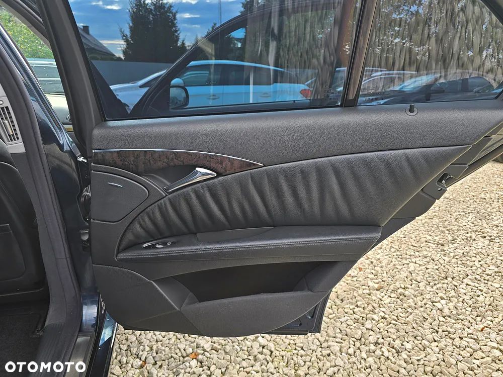 Mercedes-Benz Klasa E 320 Avantgarde - 23