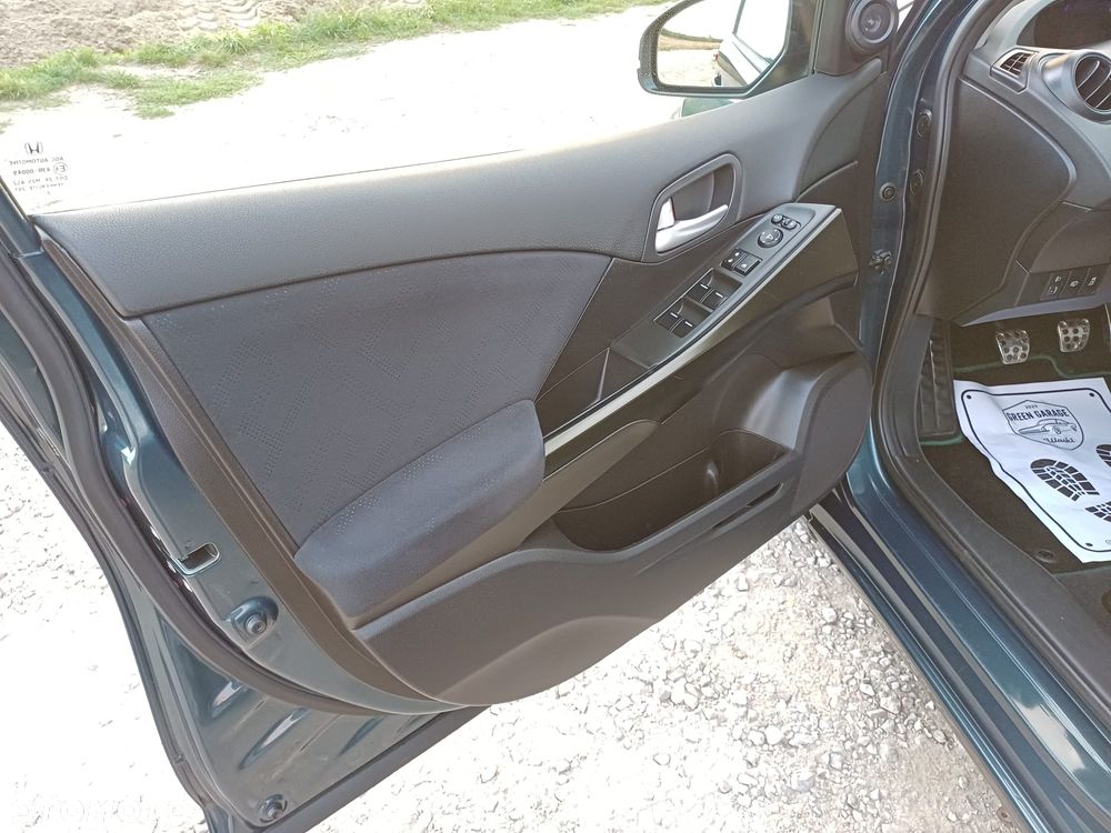 Honda Civic 1.6 i-DTEC Lifestyle Black Edition - 16