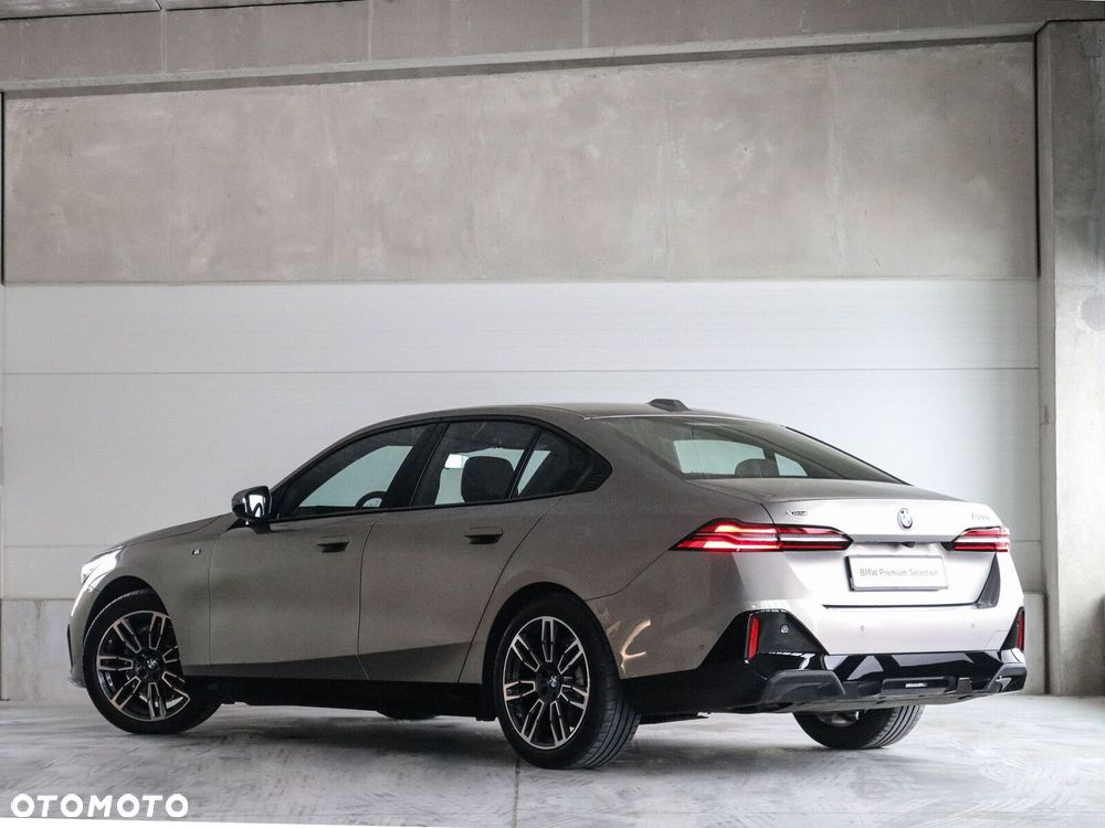 BMW Seria 5 - 11