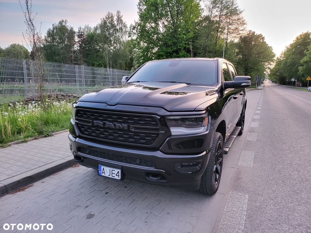 RAM 1500 5.7 Crew Cab Shortbed Bighorn Black - 1