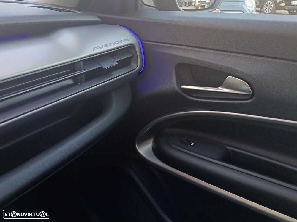 Jeep Avenger 1.2 GSE T3 Summit - 13