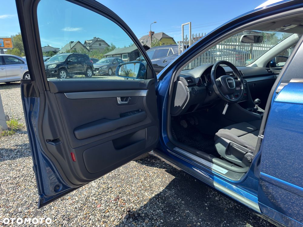 Audi A4 Avant 2.0 T FSI - 15