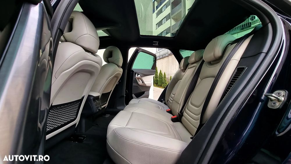 Citroën DS5 Hybrid4 EGS6 Business - 16