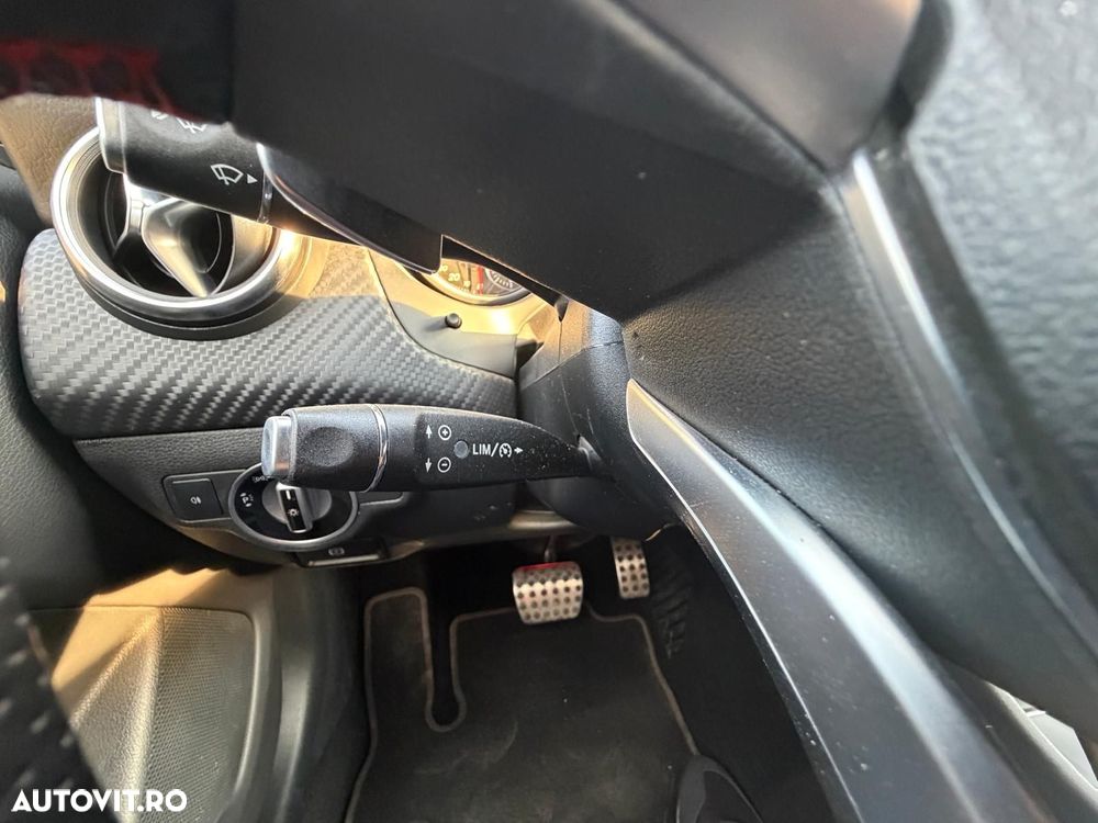 Mercedes-Benz A 200 d 4Matic Aut. - 13