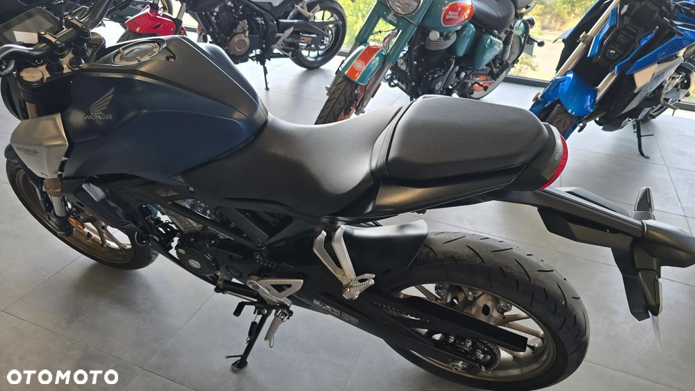Honda CB - 6