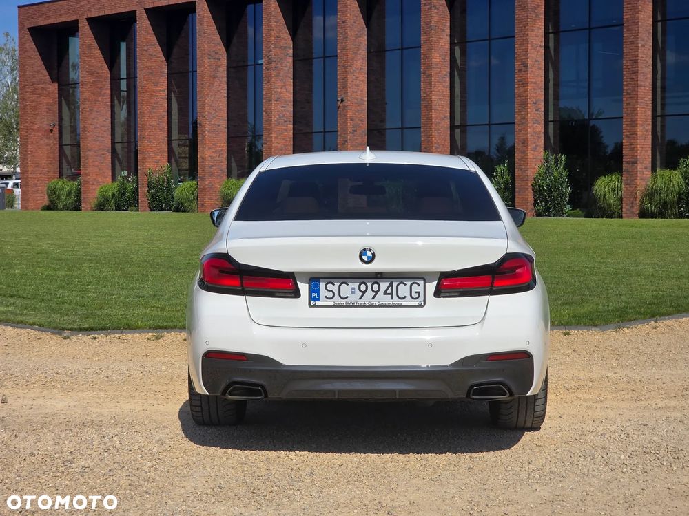 BMW Seria 5 520d xDrive mHEV sport - 9