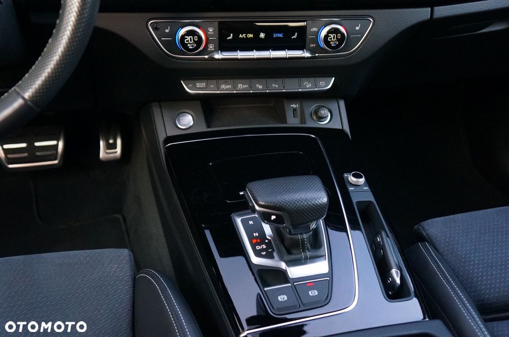 Audi Q5 40 TDI quattro S tronic S line - 28