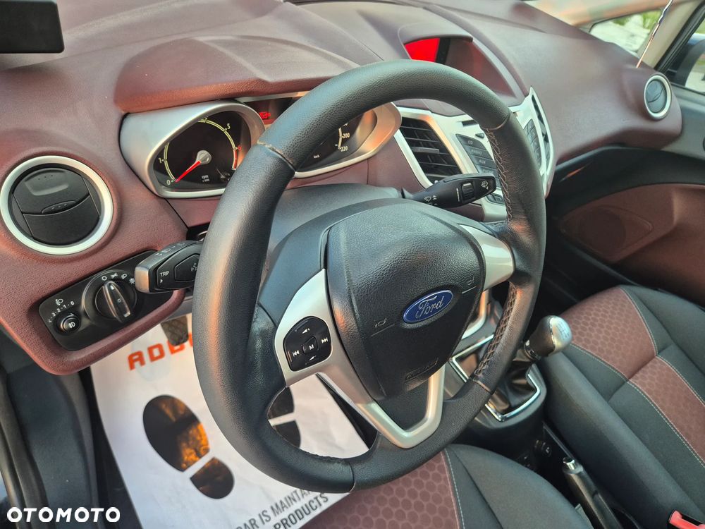Ford Fiesta 1.25 Titanium - 31