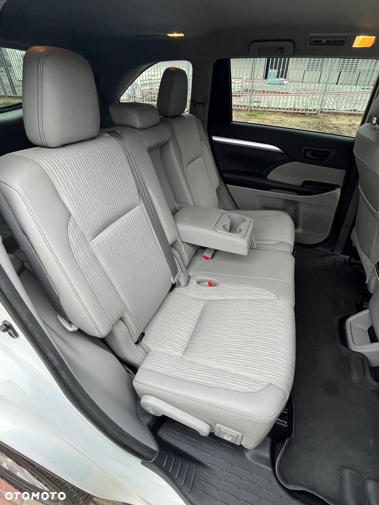 Toyota Highlander - 10