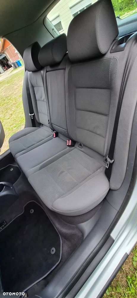 Volkswagen Golf 1.6 FSI Comfortline - 16