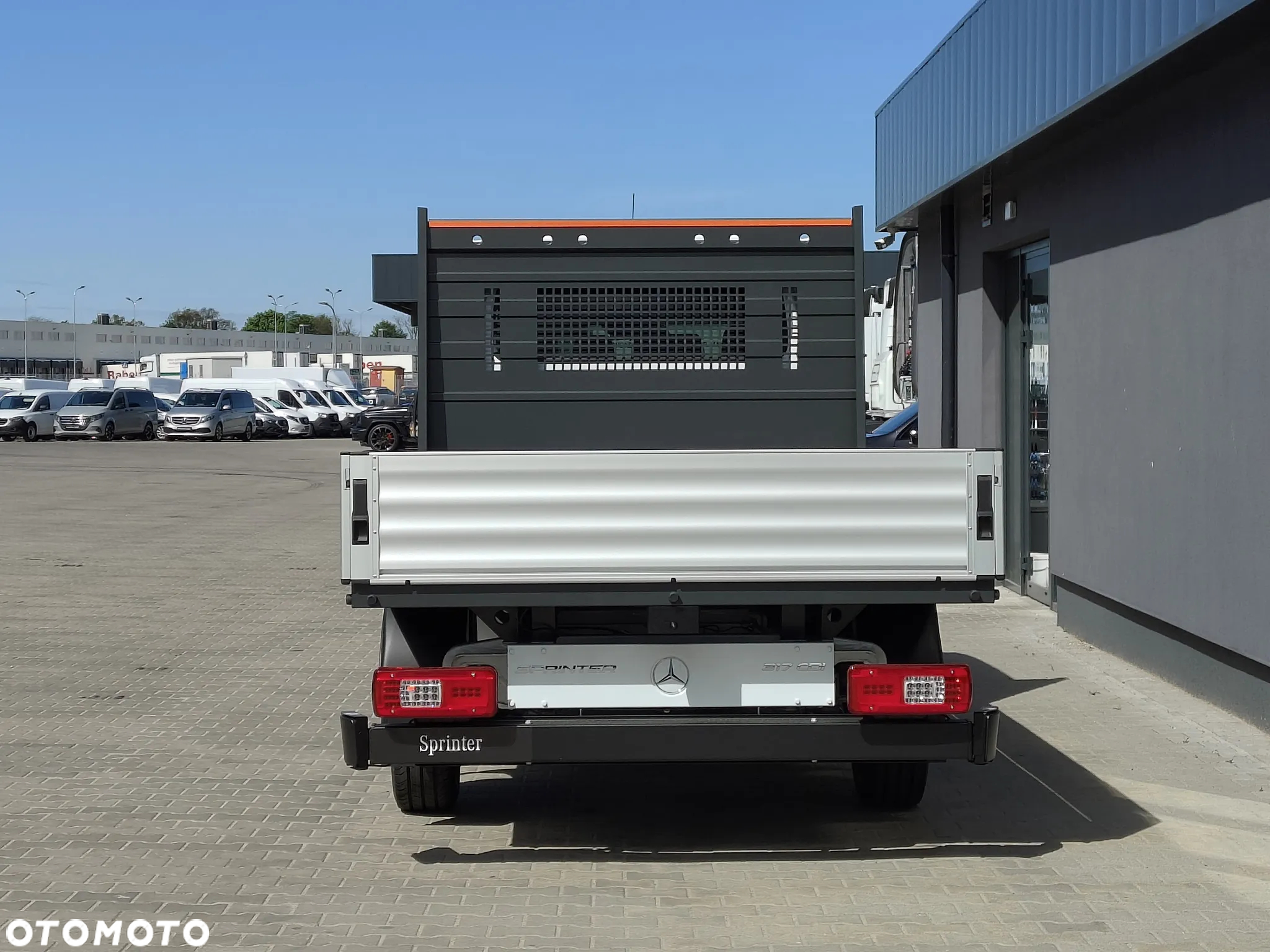 Mercedes-Benz Sprinter - 5