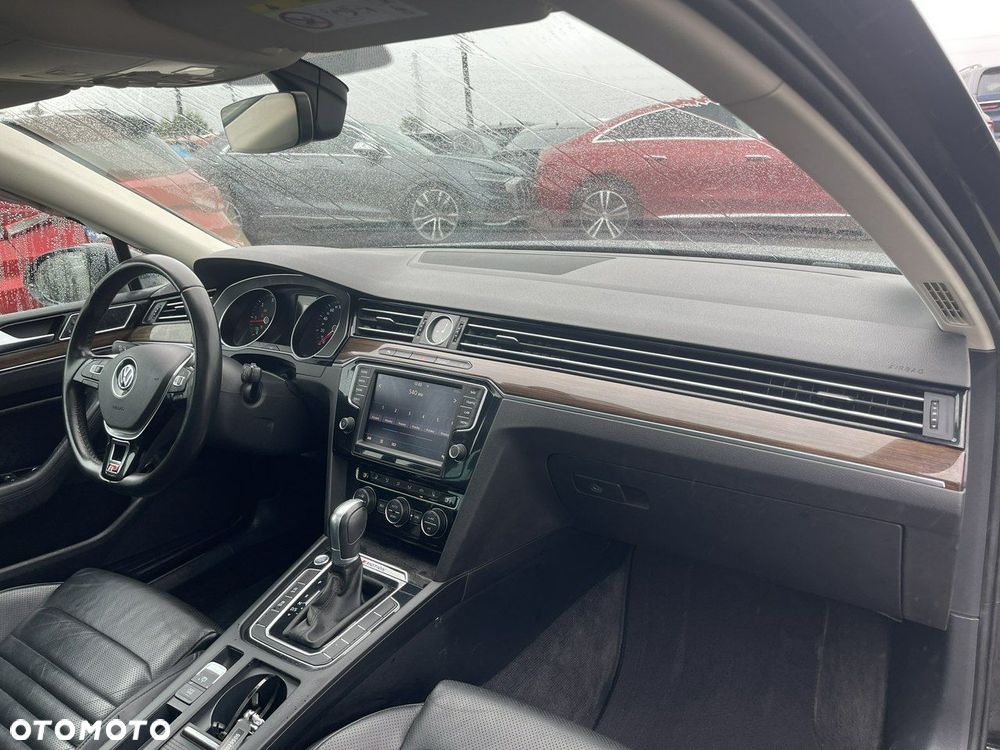 Volkswagen Passat Variant 2.0 TDI SCR 4Motion DSG (BMT) Highline - 9