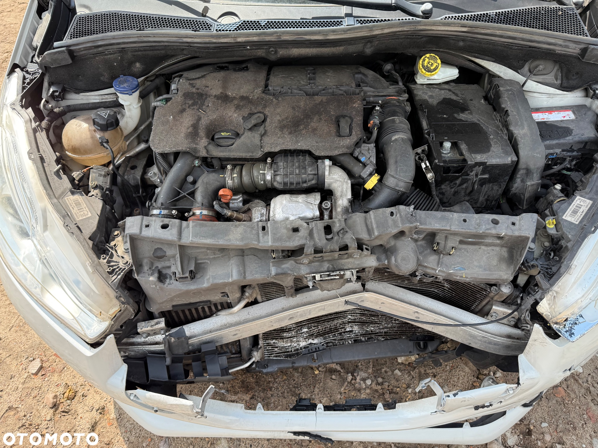 Peugeot 208 e-HDi 92 Stop&Start Allure - 15