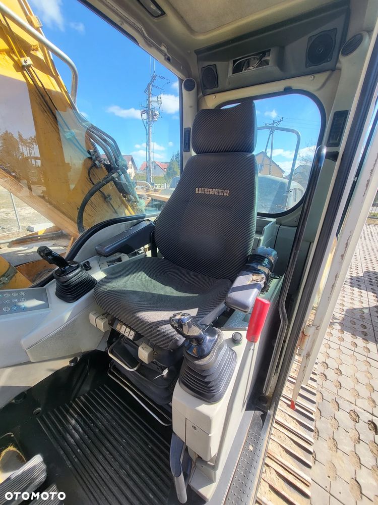 Liebherr R916 - 9
