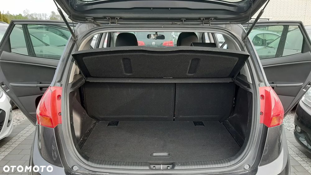 Kia Venga 1.4 CVVT Business Line - 16