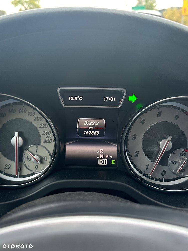 Mercedes-Benz CLA 250 7G-DCT - 7