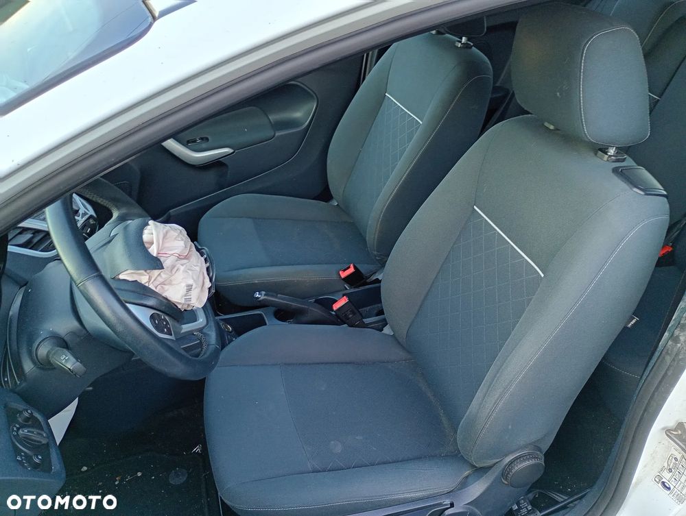 Ford Fiesta 1.25 Trend Edition - 12