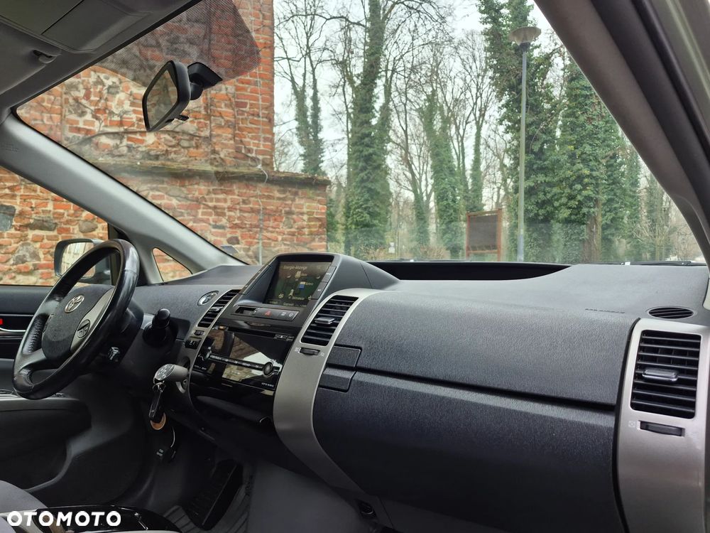 Toyota Prius 1.5 VVT-i Sol - 19