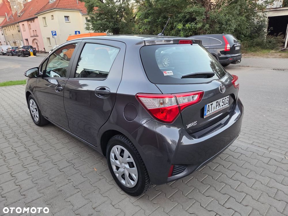 Toyota Yaris 1.0 Premium - 4